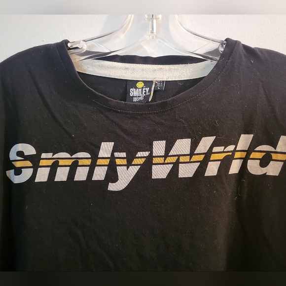 Smiley World Graphic T-shirt | Size Large - Picture 3 of 8